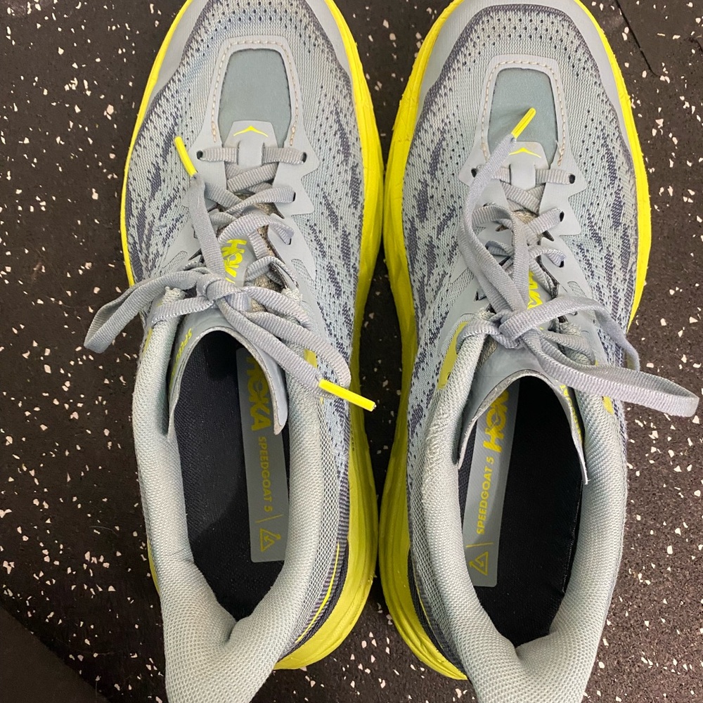 Hoka  One One Speedgoat 5 men’s 8.5D Athletic Shoes in Blue and Neon Yellow - Picture 3 of 10